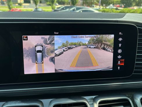 Used 2020 Mercedes-Benz GLS 450 4MATIC image 41