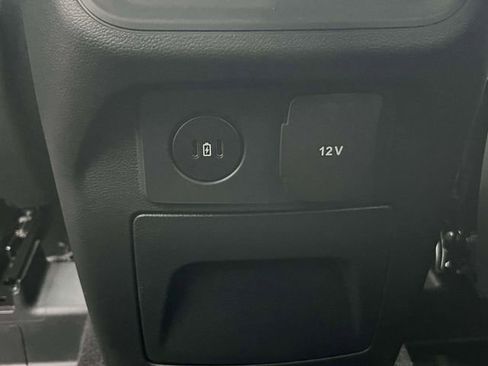 New 2026 Ford Explorer Active RWD image 7
