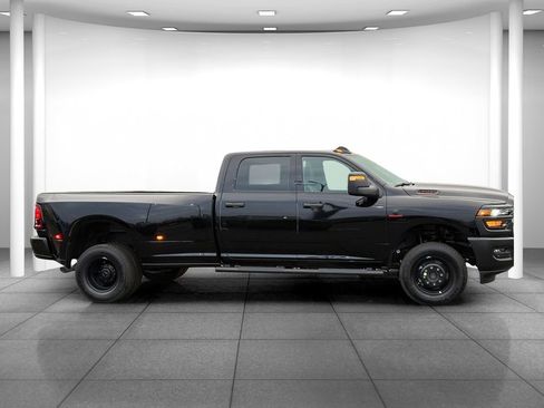New 2026 RAM 3500 Tradesman AWD/4WD image 8