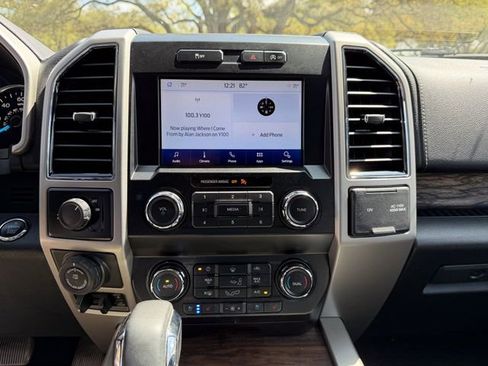 Used 2019 Ford F150 Lariat image 14