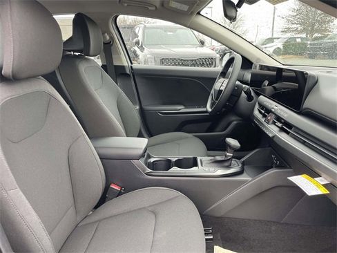 New 2026 Kia K4 LXS image 18