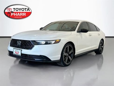 Used 2025 Honda Accord Sport image 1