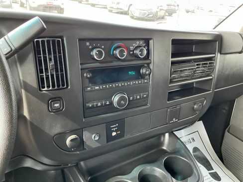 Used 2016 Chevrolet Express 2500 RWD image 13