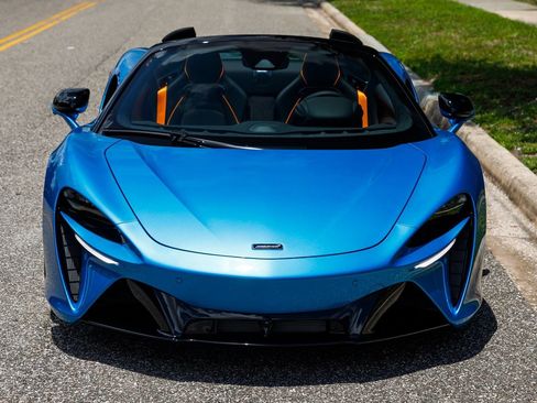 New 2026 McLaren Artura Spider RWD image 25