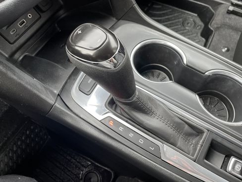 Used 2020 Chevrolet Equinox Premier image 14