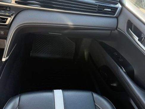 Used 2025 Toyota Camry SE w/ Convenience Package FWD image 32