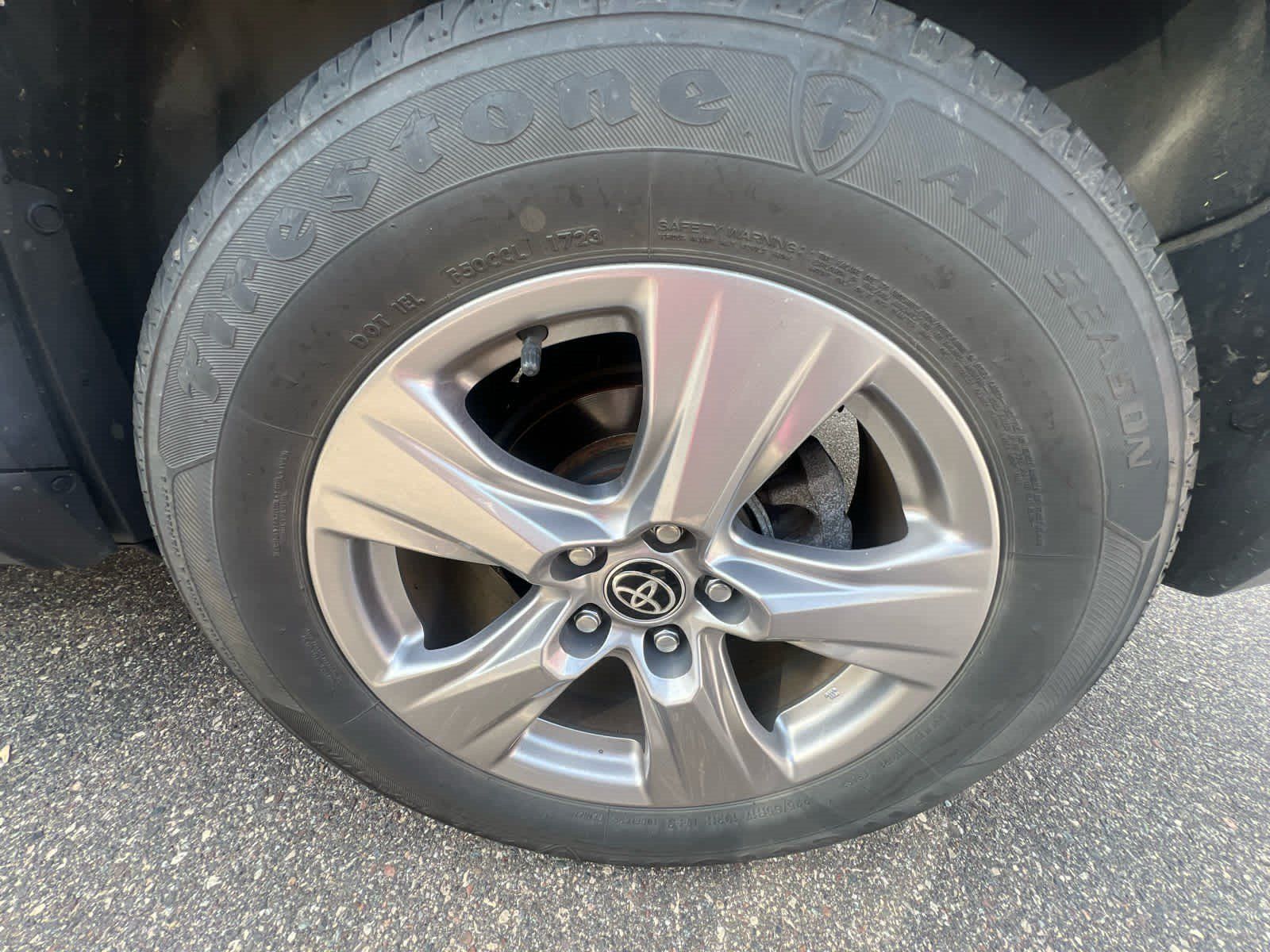 Certified 2022 Toyota RAV4 XLE AWD/4WD image 5