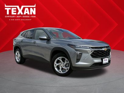 Used 2024 Chevrolet Trax LS w/ LS Convenience Package