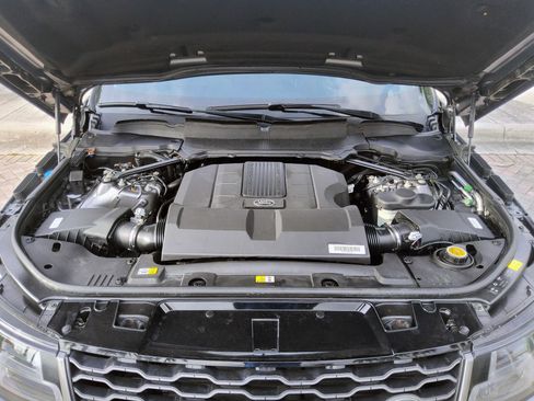 Used 2018 Land Rover Range Rover Sport Supercharged image 45