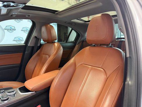 Used 2020 Alfa Romeo Giulia Ti w/ Nero Edizione RWD image 17