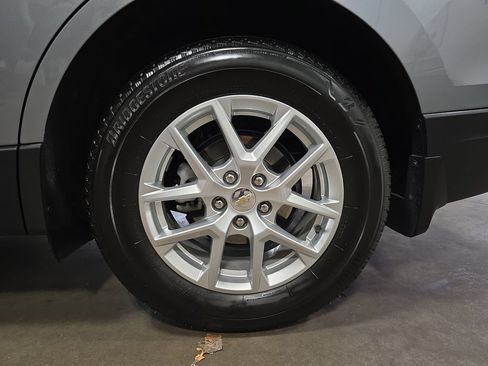 Used 2024 Chevrolet Equinox LT AWD/4WD image 33