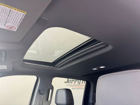 Used 2020 Chevrolet Silverado 2500 LTZ w/ LTZ Convenience Package image 4