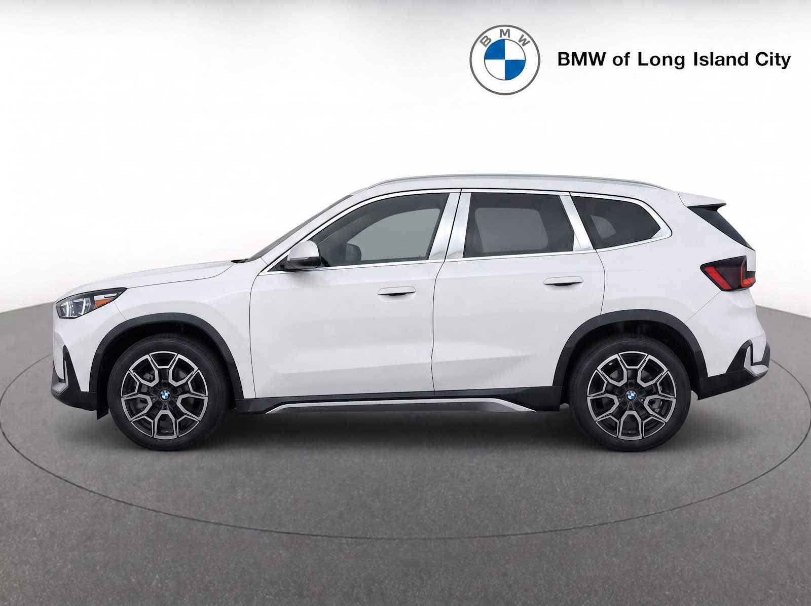 New 2026 BMW X1 xDrive28i w/ Technology Package AWD/4WD image 4