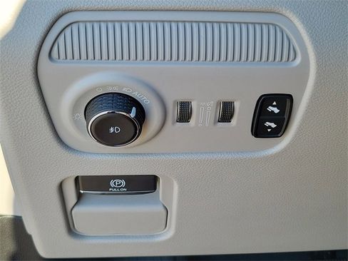 Used 2024 Jeep Wagoneer Series II w/ Premium Group I image 21