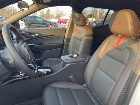 New 2026 Chevrolet Trax RS w/ Sunroof Package image 10