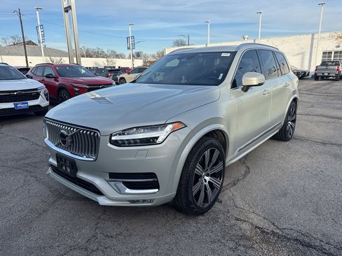 Used 2021 Volvo XC90 T6 Inscription w/ Protection Package Premier image 3