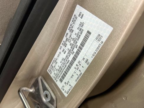 Used 2017 Ford Escape SE FWD image 27