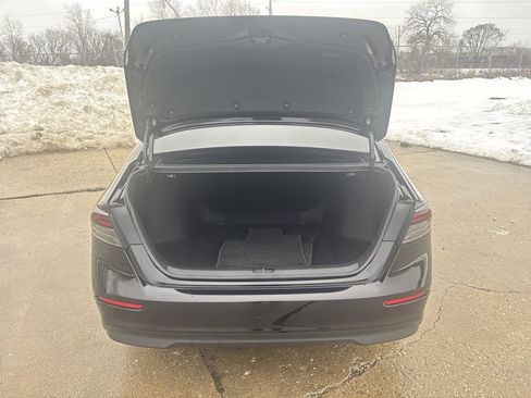 Used 2025 Honda Accord Sport image 36