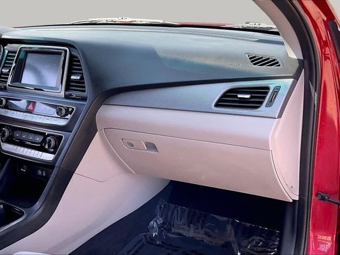 Used 2019 Hyundai Sonata SE FWD image 15