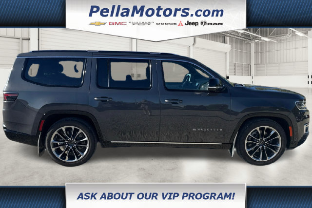 Used 2025 Jeep Wagoneer Series III w/ Premium Group I AWD/4WD image 2