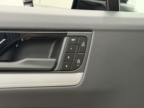 New 2026 Porsche Cayenne image 29