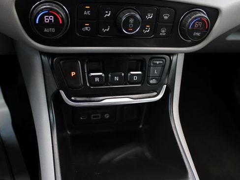 Used 2020 GMC Terrain SLT FWD image 16