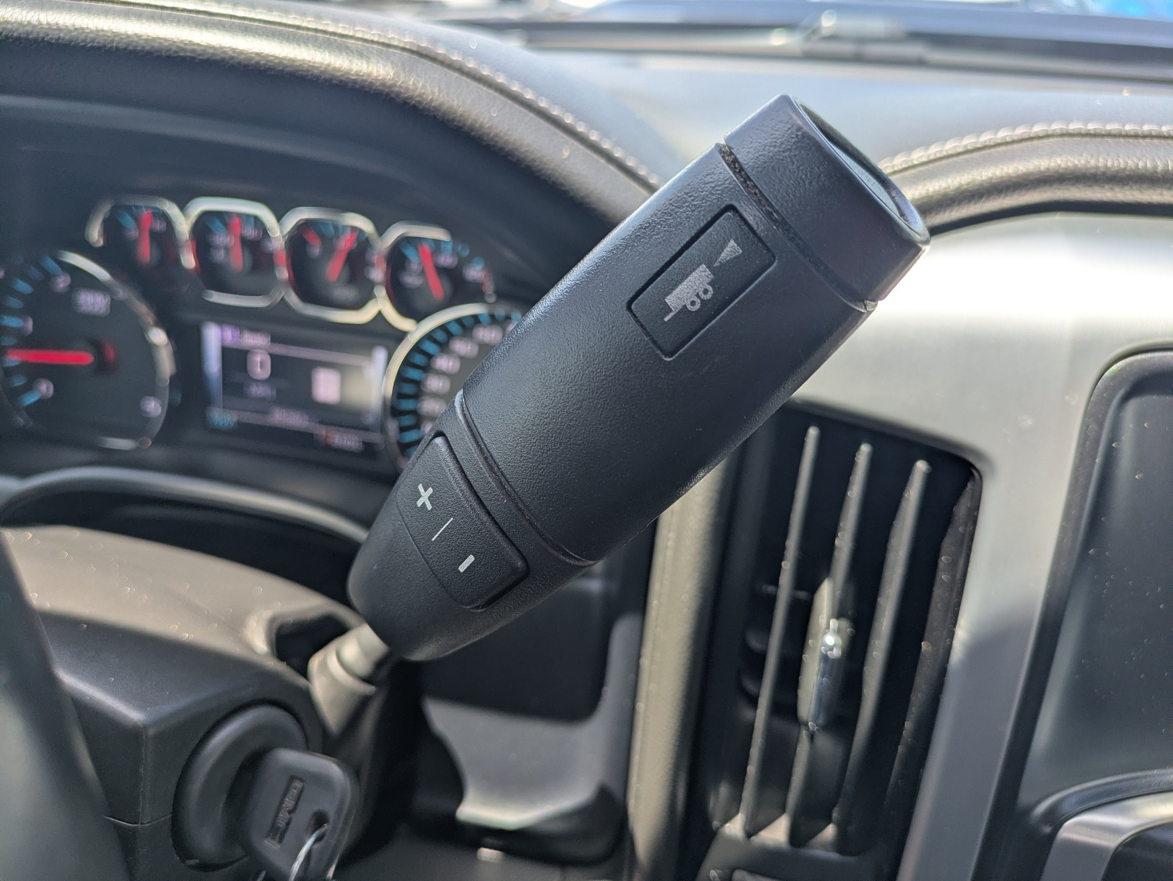 Used 2017 GMC Sierra 2500 SLT w/ Suspension Package, Off-Road AWD/4WD image 31