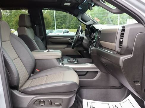 Used 2025 Chevrolet Silverado 2500 ZR2 w/ Technology Package AWD/4WD image 25