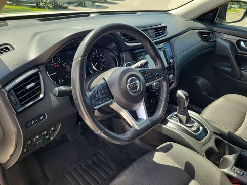 Used 2019 Nissan Rogue SV w/ Premium Package FWD image 20