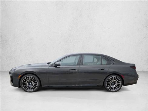 New 2026 BMW 750e xDrive w/ Executive Package image 5