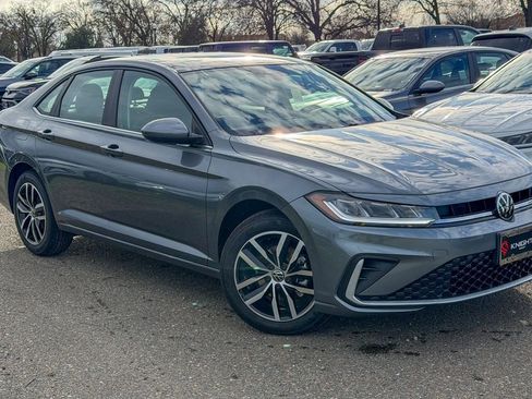 New 2026 Volkswagen Jetta SE image 3