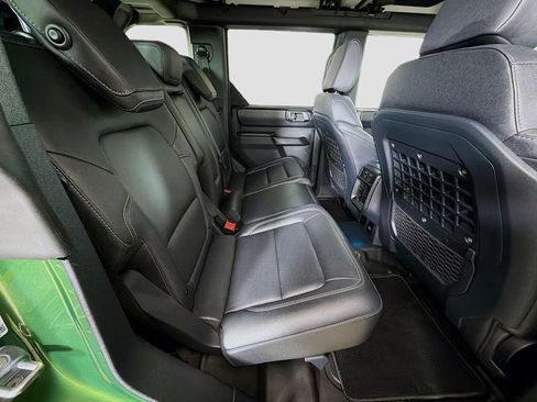 Used 2025 Ford Bronco Badlands image 25