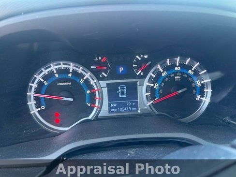 Used 2018 Toyota 4Runner TRD Off-Road AWD/4WD image 7