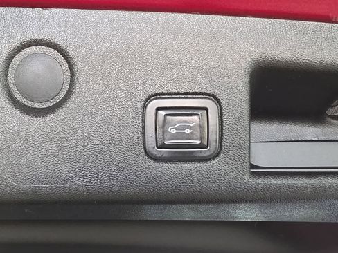 Used 2021 Chevrolet Equinox LT FWD image 32