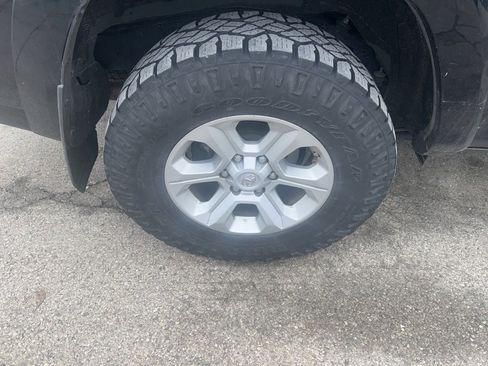 Used 2019 Toyota 4Runner SR5 image 12