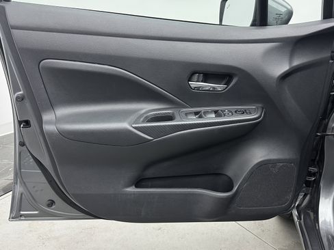 Used 2023 Nissan Versa SV image 10