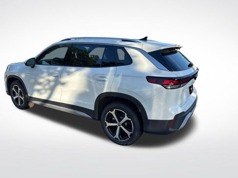 Certified 2026 Volkswagen Tiguan SE AWD/4WD image 3