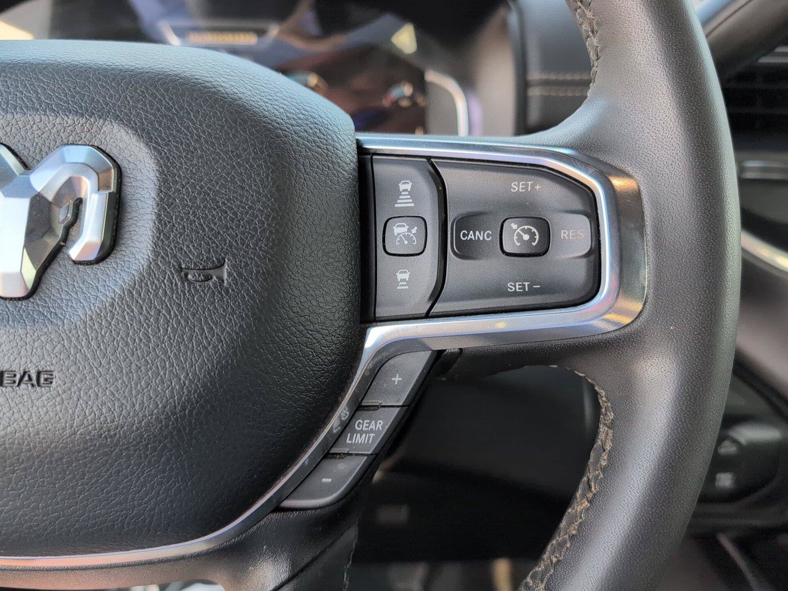 Used 2025 RAM 2500 Laramie AWD/4WD image 27