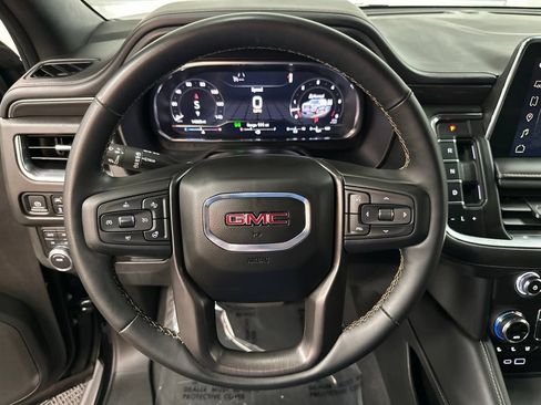 Used 2024 GMC Yukon XL AT4 w/ Technology Package AWD/4WD image 13