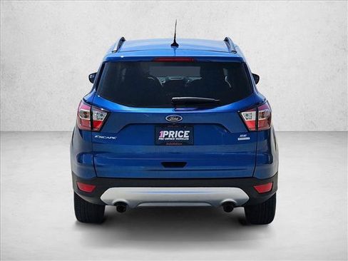 Used 2018 Ford Escape SE w/ SE Sync 3 Package FWD image 6