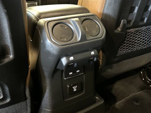 Used 2023 Jeep Wrangler Unlimited Rubicon w/ Steel Bumper Group AWD/4WD image 29