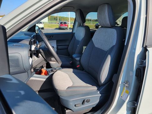 Used 2023 Ford Maverick XLT w/ XLT Luxury Package image 2