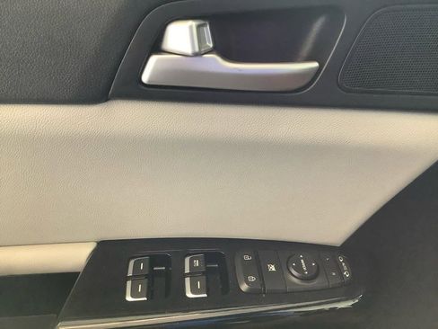 Used 2019 Kia Sportage EX w/ EX Sport Appearance Package AWD/4WD image 12
