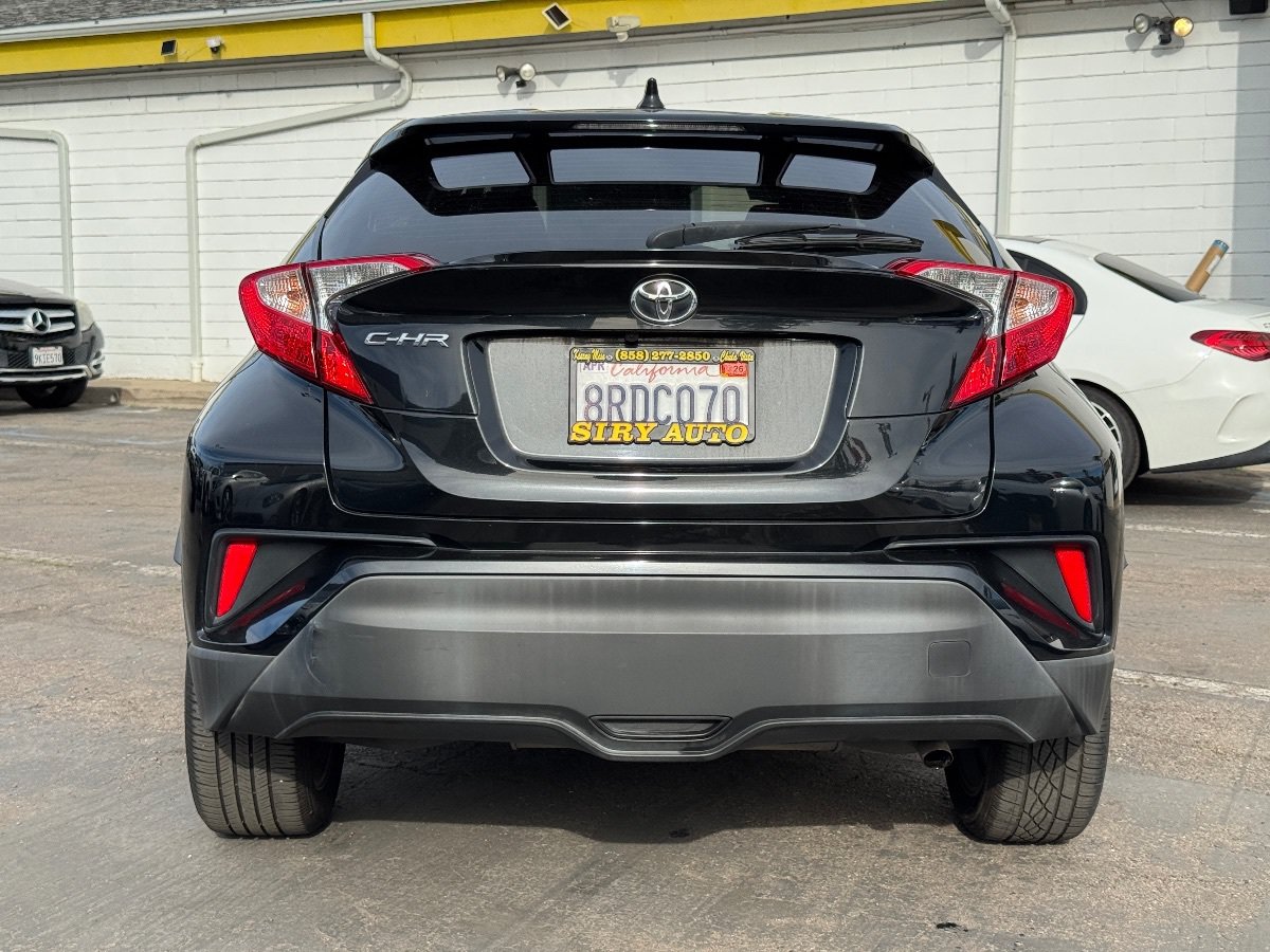 Used 2020 Toyota C-HR XLE FWD image 9