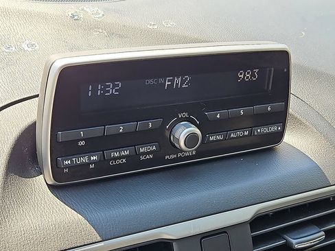Used 2014 MAZDA MAZDA3 i Sport FWD image 16