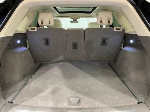 Used 2017 Cadillac XT5 Luxury w/ Driver Awareness Package FWD image 29