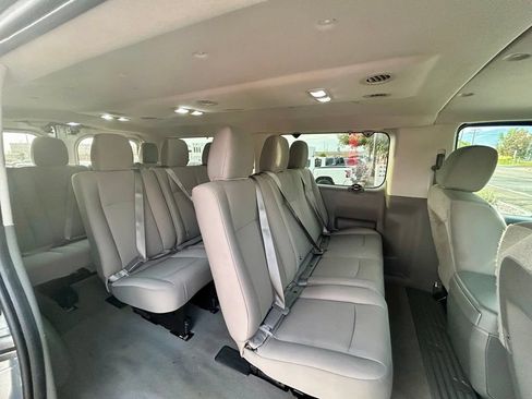 Used 2021 Nissan NV 3500 SV RWD image 8