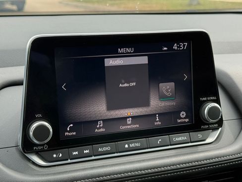 Used 2025 Nissan Rogue SV FWD image 20