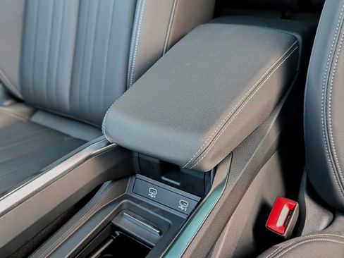 Used 2021 Audi e-tron Premium w/ Towing Package image 58