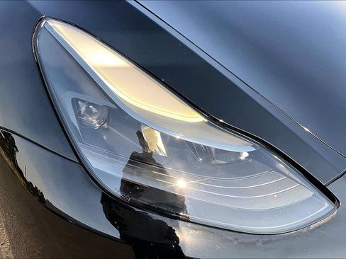 Used 2022 Tesla Model Y Performance AWD/4WD image 29